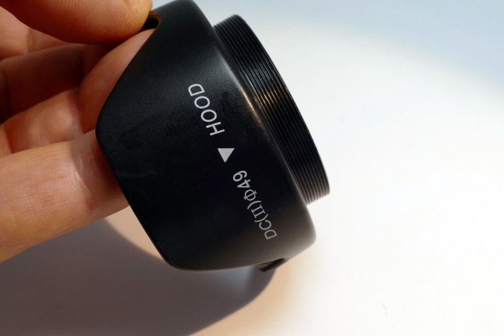 49mm plastic Lens Hood Shade  threaded (missing locking ring) - works