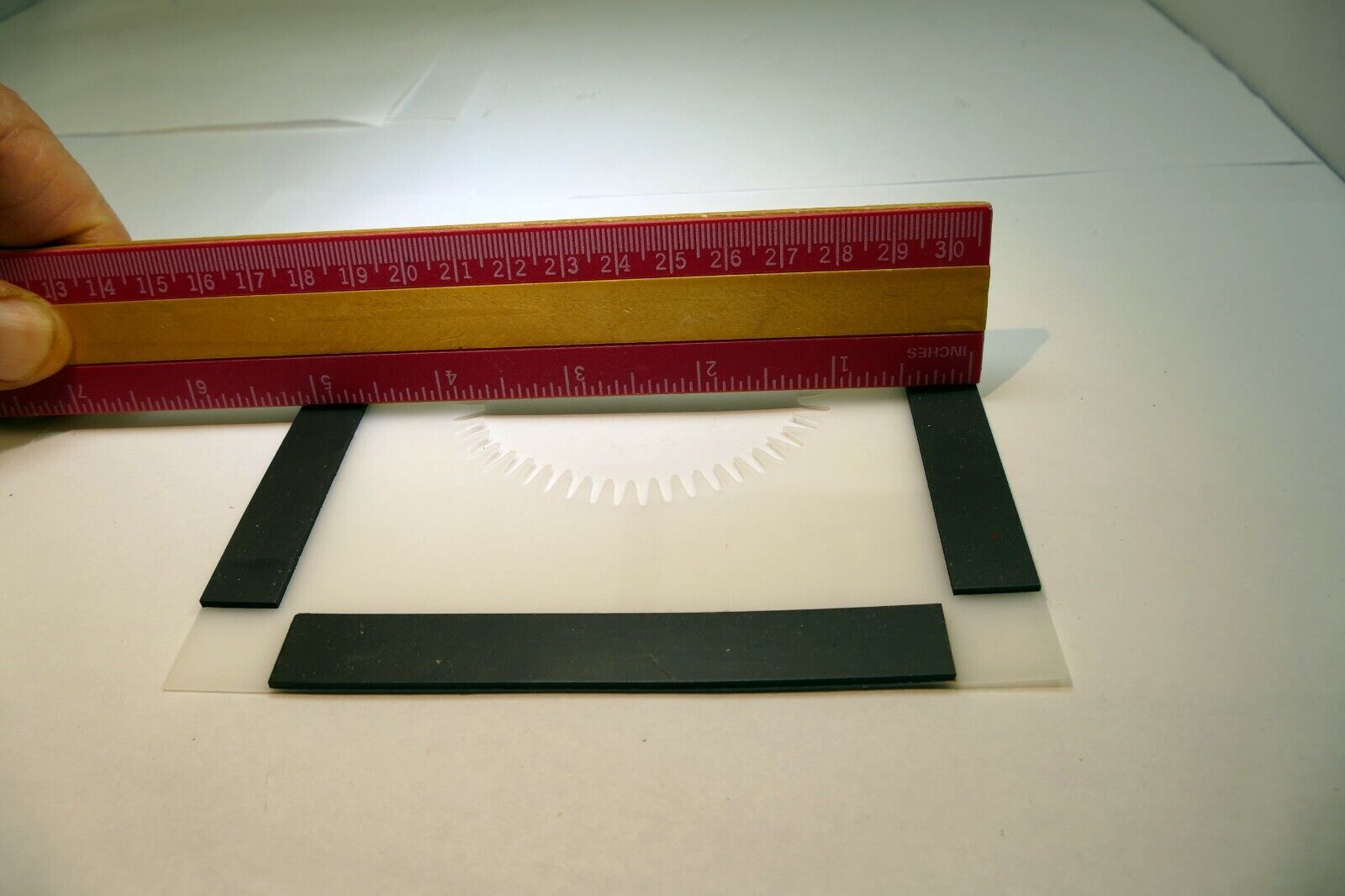 Lindahl Vignetter Mask 5X5" square bellows 2.5 Large Oval with magnetic frame