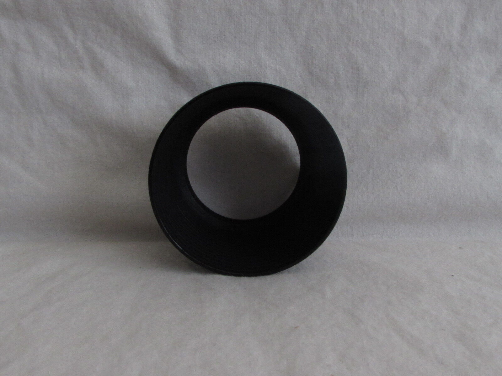 Tamron Adaptall lens hood 84FH 58mm screw in type plastic 70-210mm