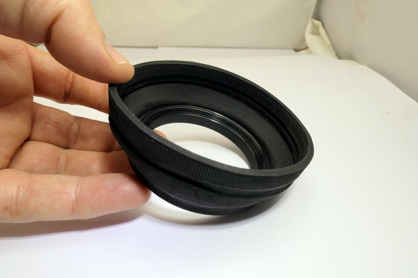 62mm Lens Hood Shade Collapsible Rubber double threaded screw in type vintage