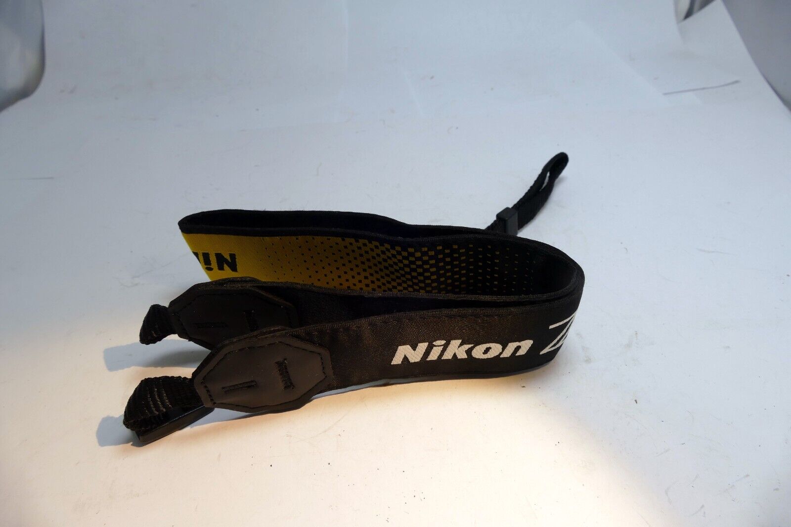Nikon Z Digital Z5 Z6 Z7 Camera Shoulder neck Strap AN-DC19  - near mint