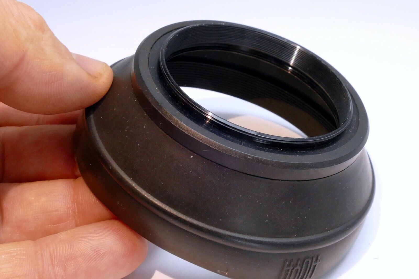 Hoya 52mm Rubber Lens Hood Shade threaded for 50mm f1.8 lenses
