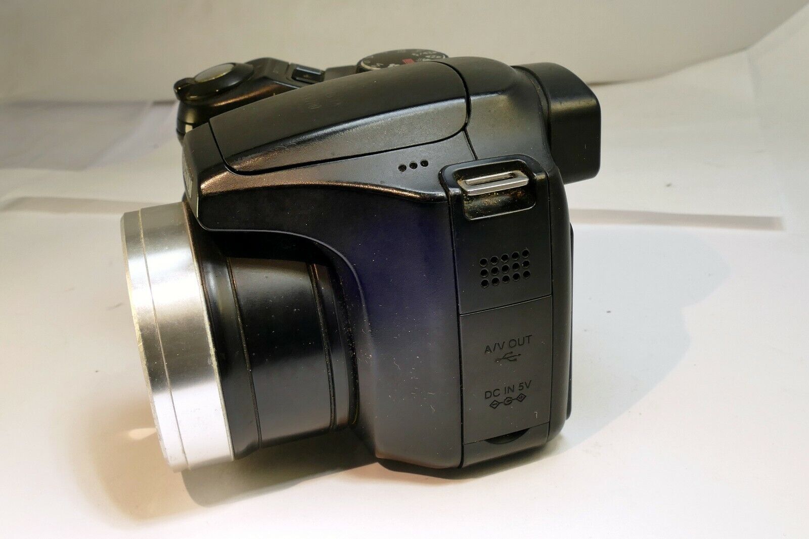 Fujifilm FinePix S Series S5700 7.1MP Digital Camera Black - AS IS parts repair