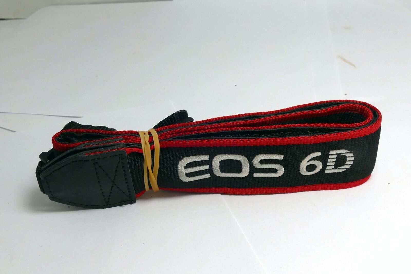 Canon EOS 6D Digital Camera Neck Shoulder Strap Black-Red - Genuine MINT