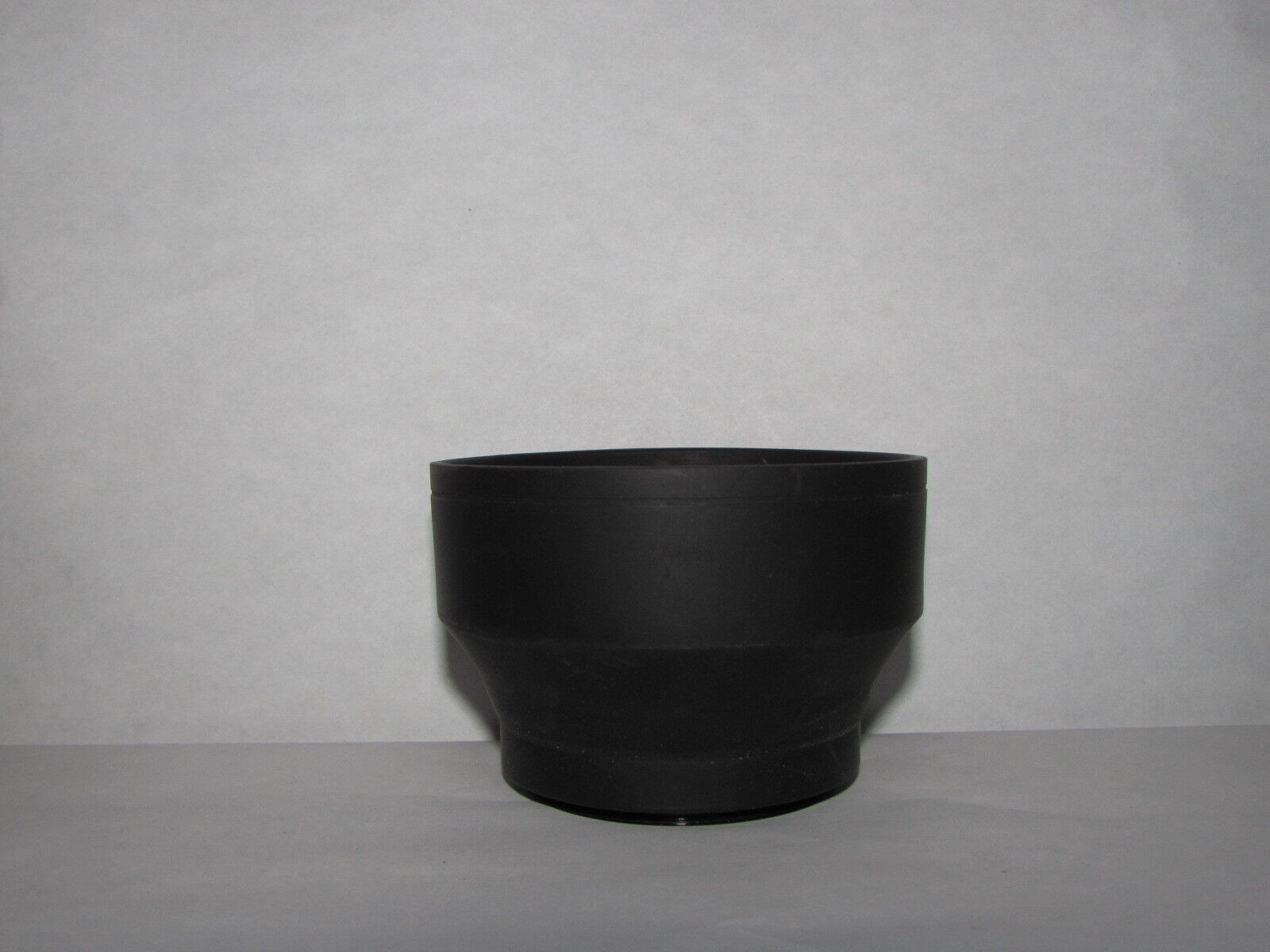 Used 52mm Rubber Lens Hood 3-Way Wide angle, normal to Telephoto setting