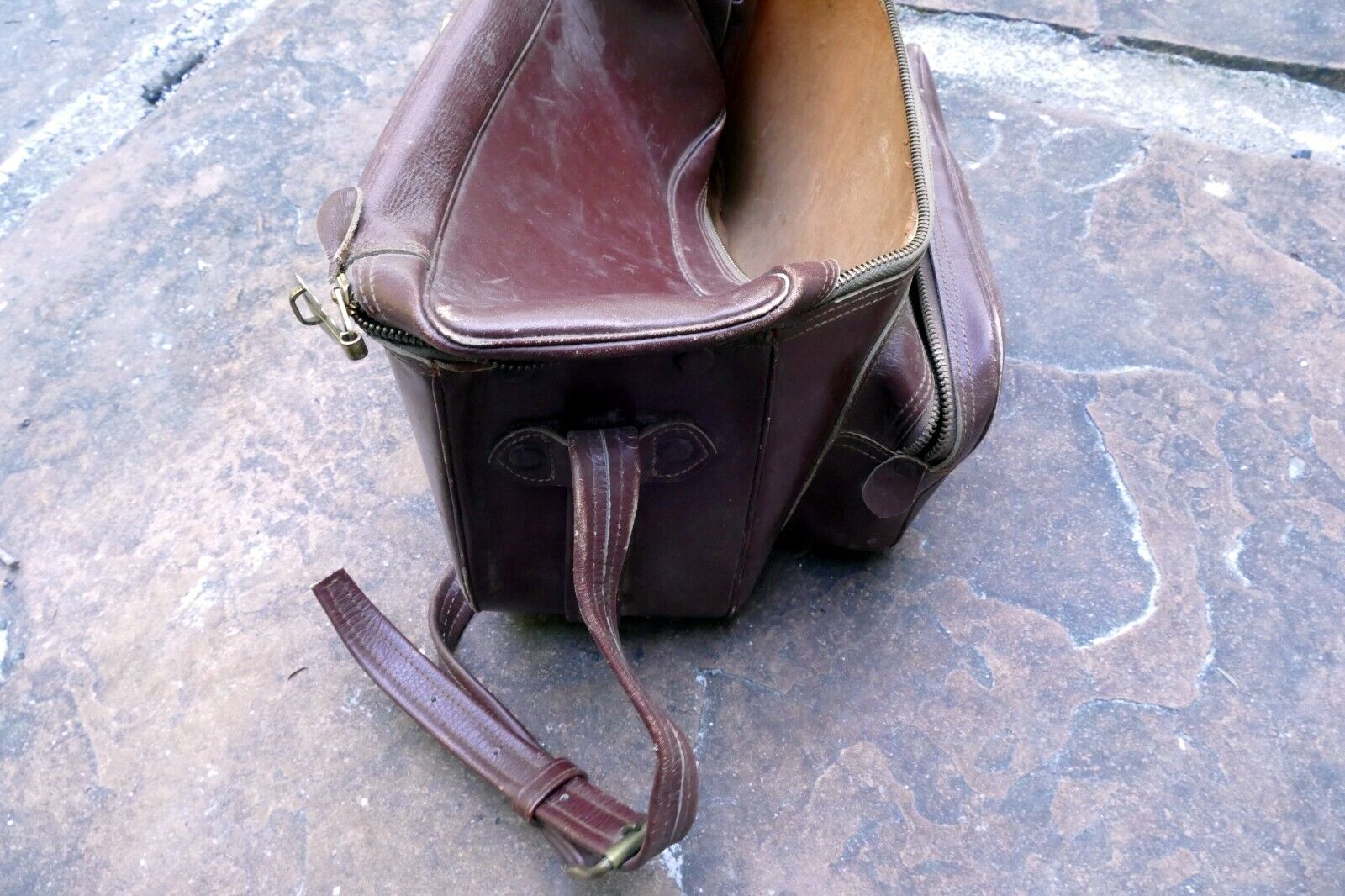 Cheney Genuine Leather Hard Case Camera antique messenger bag made in England
