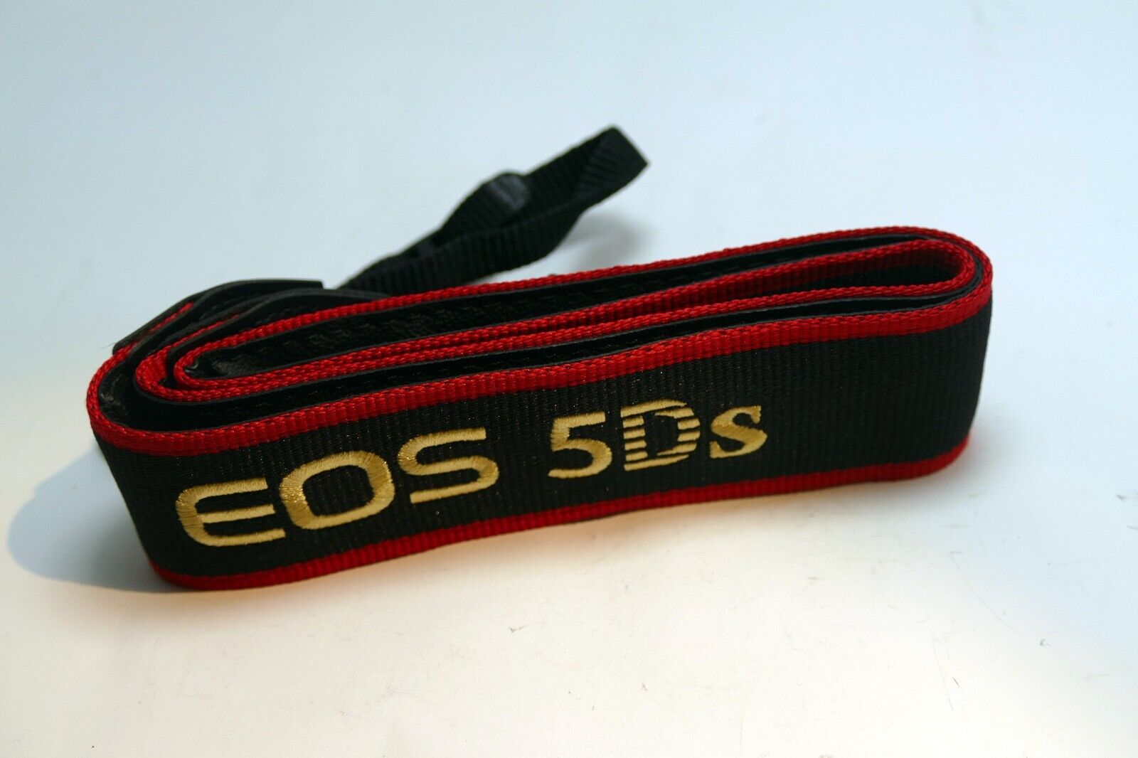 Canon EOS 5Ds Digital Camera Neck Shoulder Strap Black-Red-Gold - Genuine OEM