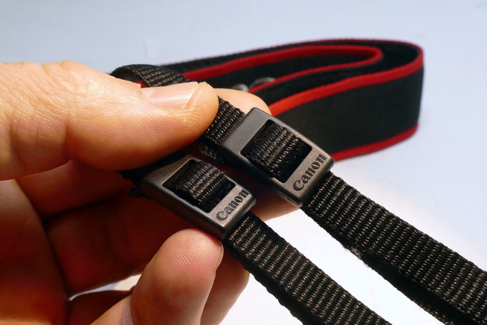 Canon EOS 6D SLR Digital Camera Neck Shoulder Strap -   MINT   -  Genuine OEM