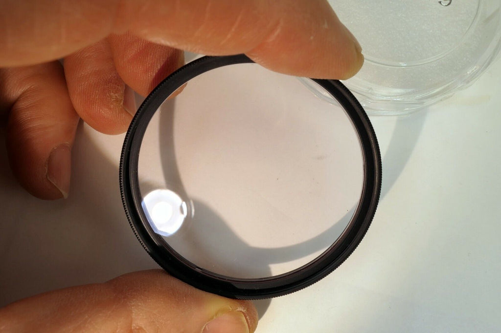 Hoya Skylight 1B Sky Lens Filter with plastic case