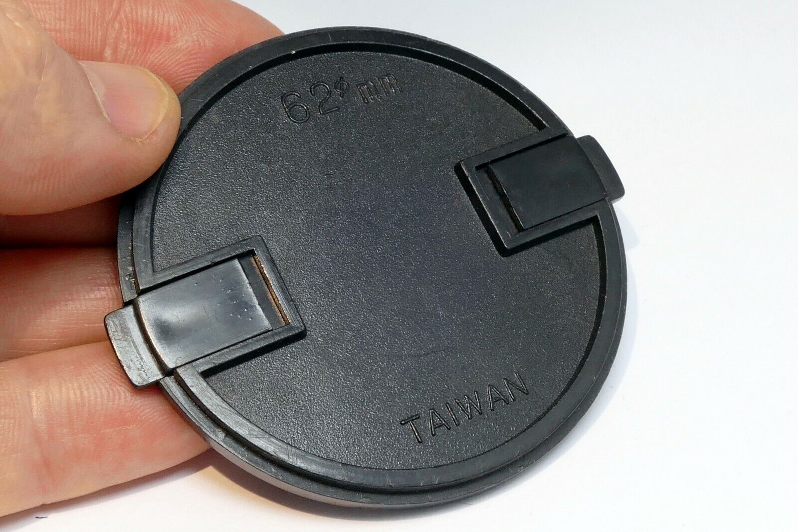 62mm Lens Front Cap Made in Taiwan plastic snap on white rim