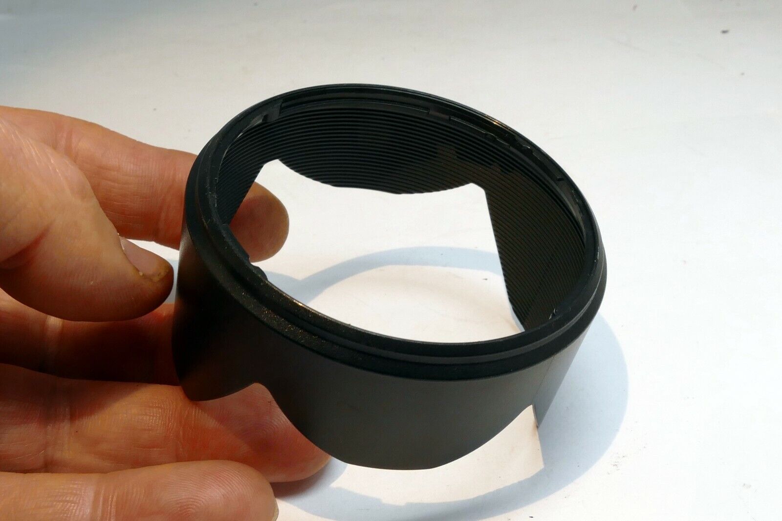 58mm  Lens Hood Shade twist on for  Tamron