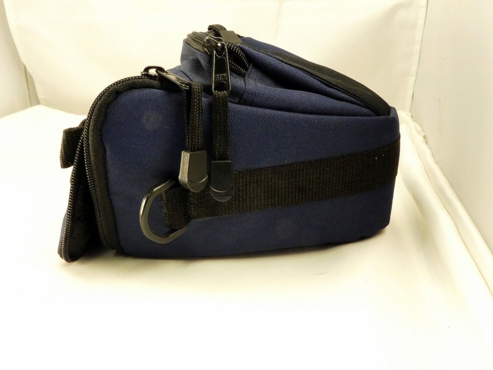 Quantaray camera Case - 6X7" Top Load Blue for Canon or Nikon D3200 T6i T7i 80D