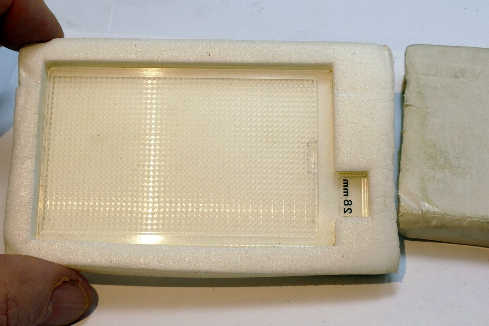 Vivitar 28mm Flash Wide Angle adapter for 285 diffuser