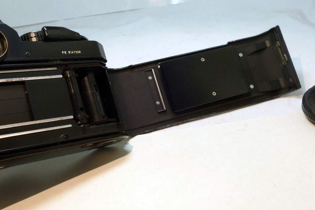 Nikon FE Black 35mm SLR Film Camera Body Only - tested, works good