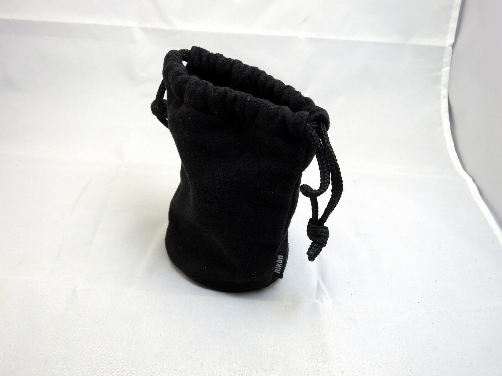 Nikon CL-0915 Genuine Black Soft Fabrick Lens Case Pouch Ext: 6"h x 3 1/4"w