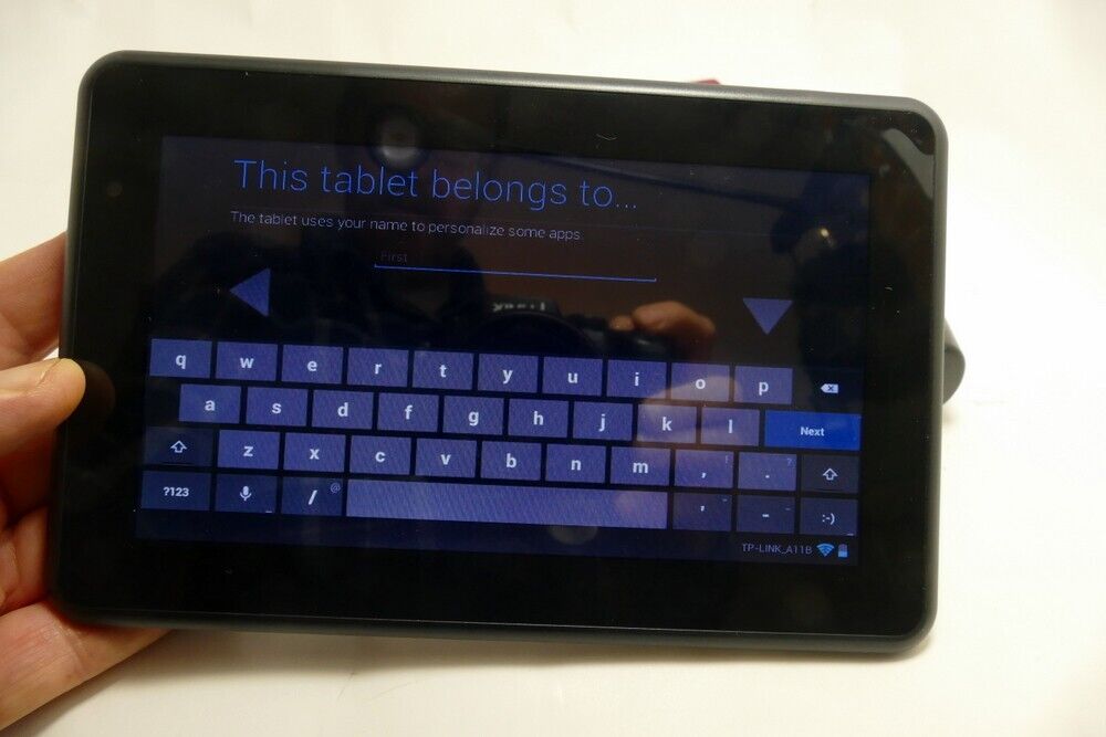 Ematic EGS004 Genesis Prime Android Tablet, 7" 512 MB RAM 4 GB w/ keyboard