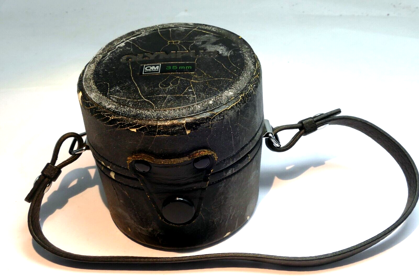 Olympus Hard Case  for Zuiko 35mm f2.8 OM 28mm f3.5 lens