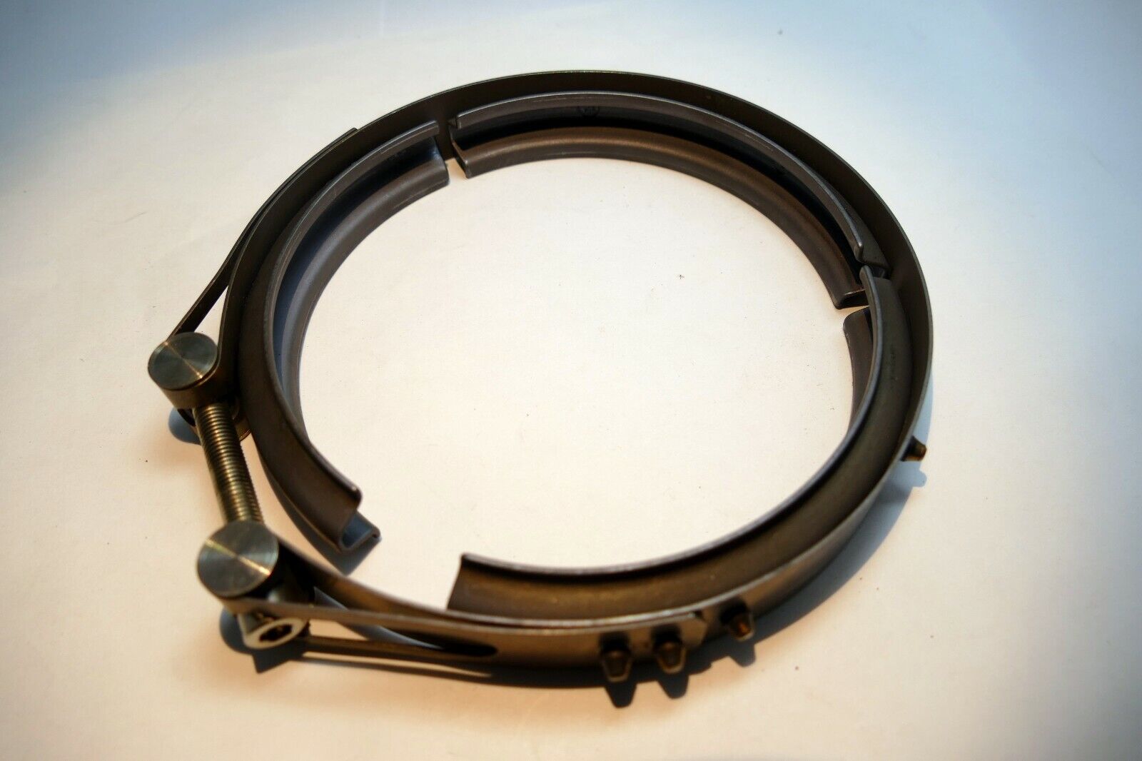 NH1007588-10 R99952-T 0004 clamp EXHAUST