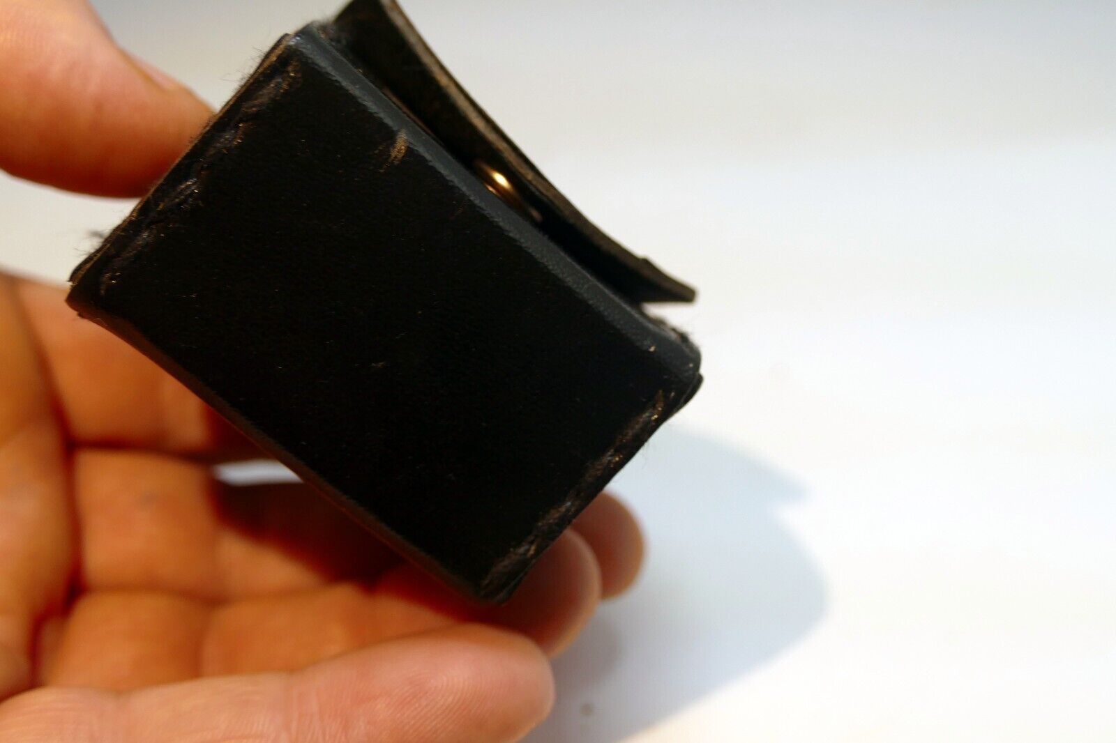 YASHICA small Leather Case for 80mm lens hood