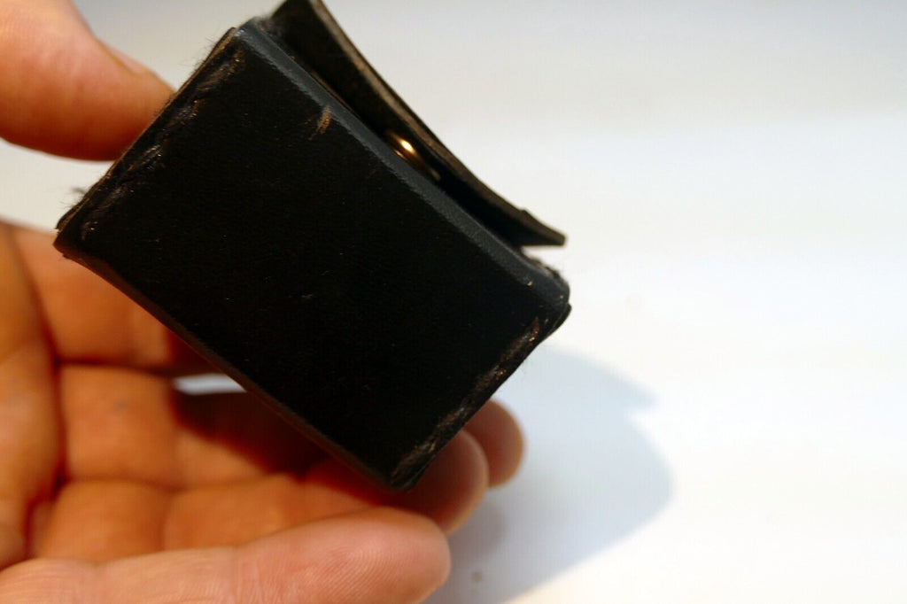 YASHICA small Leather Case for 80mm lens hood
