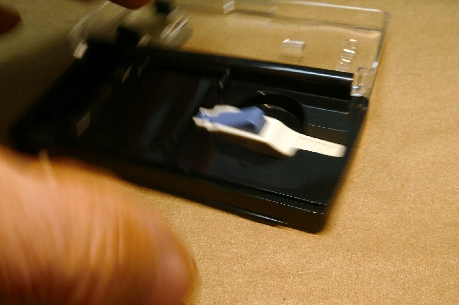 Canon Empty  Plastic Case for focusing screen w/ tweezers system EOS