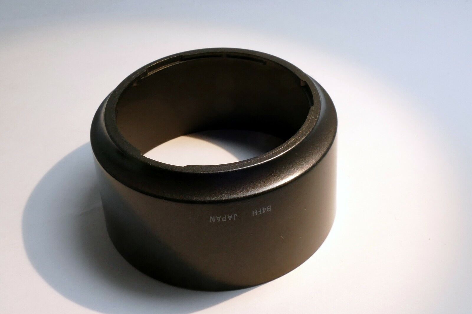 Lens hood for Tamron B4FH shade for 70-300mm f4-5.6 AF telephoto zoom with 58