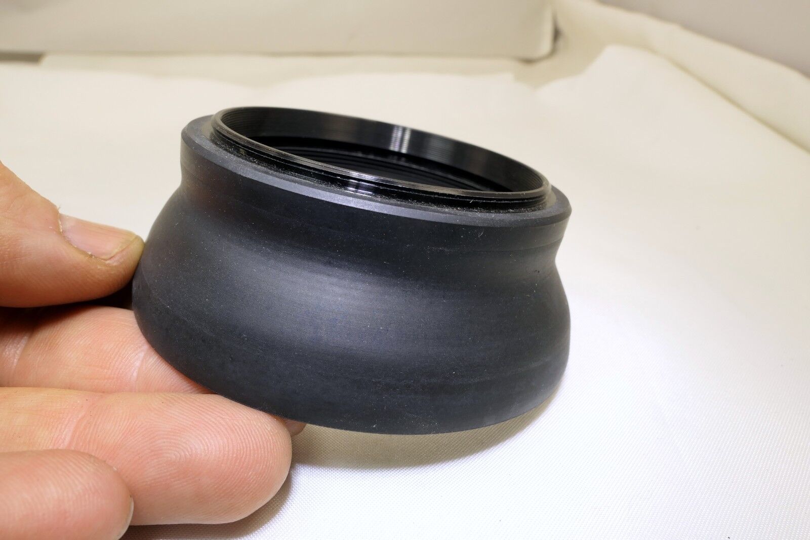 67mm Collapsible Rubber Lens Hood double threaded for 70-210mm f3.5