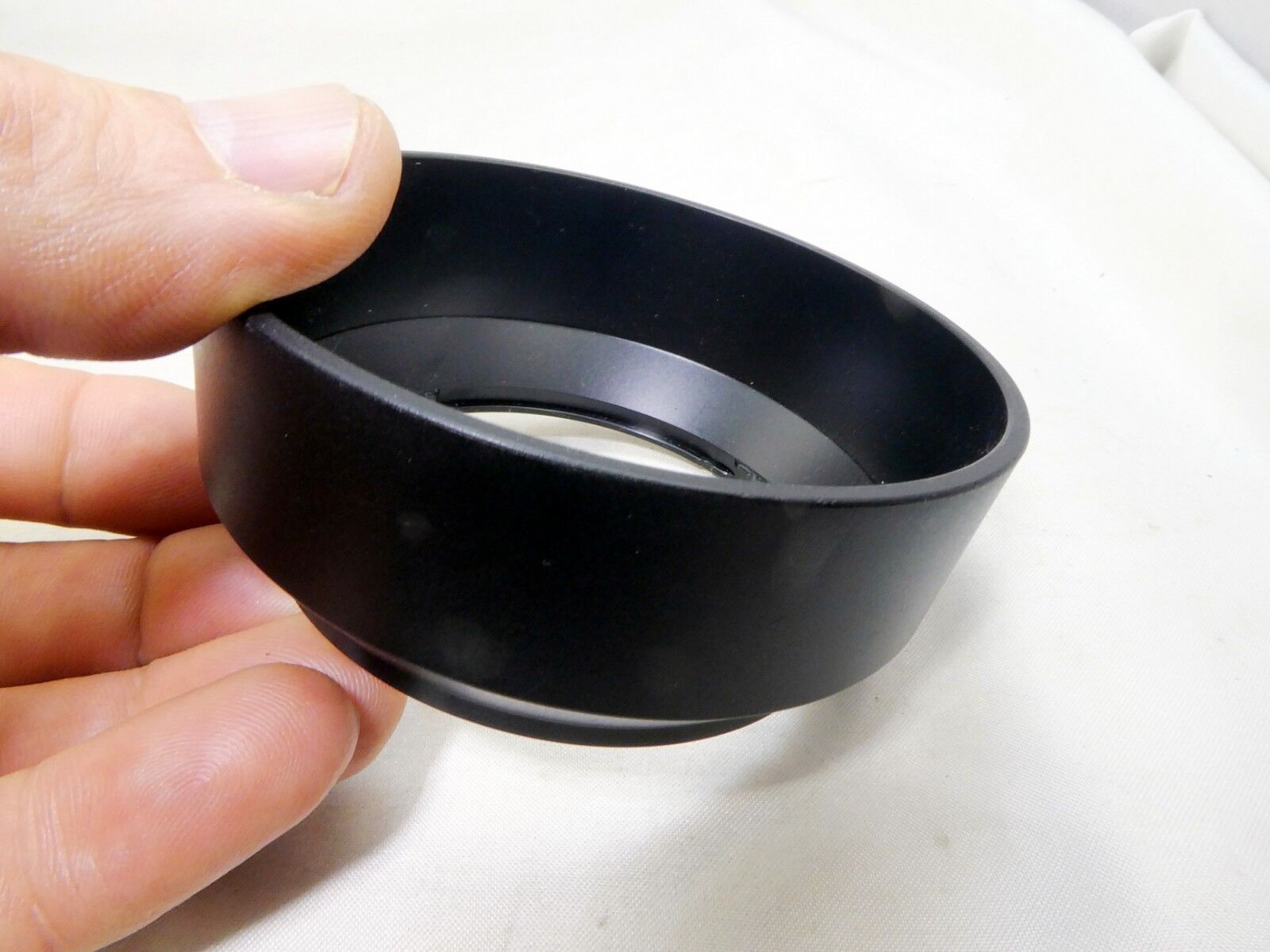 65mm ID  Plastic Lens Hood  twist on type (unknown brand)