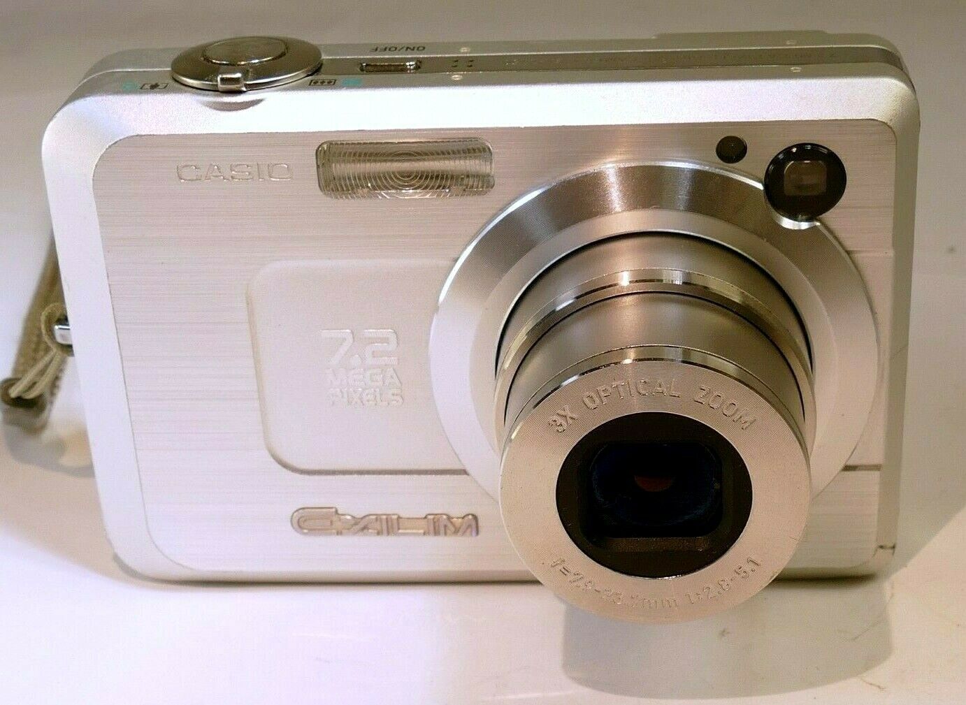 Casio EXILIM ZOOM EX-Z750 7.2MP Digital Camera - Broken LCD screen AS IS parts
