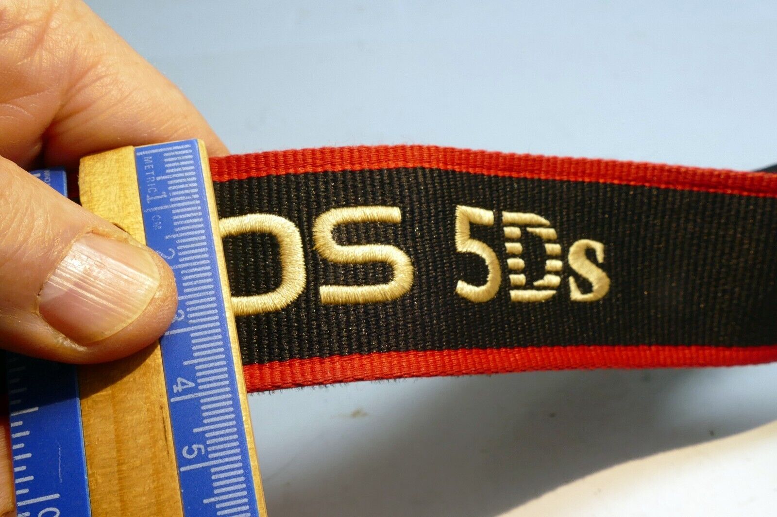 Canon EOS 5DS SLR Digital Camera Neck Shoulder Strap - Genuine OEM