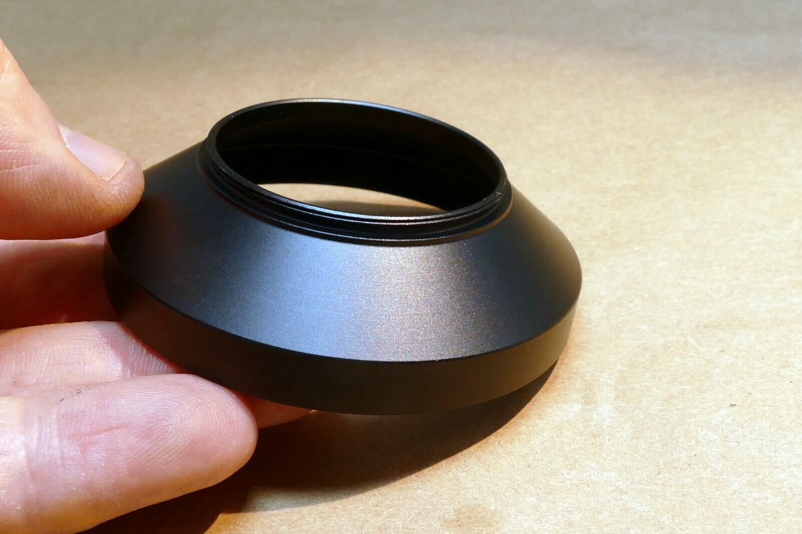 43mm Metal LENS hood Wide Angle screw w/ threads in front rim 67mm - new
