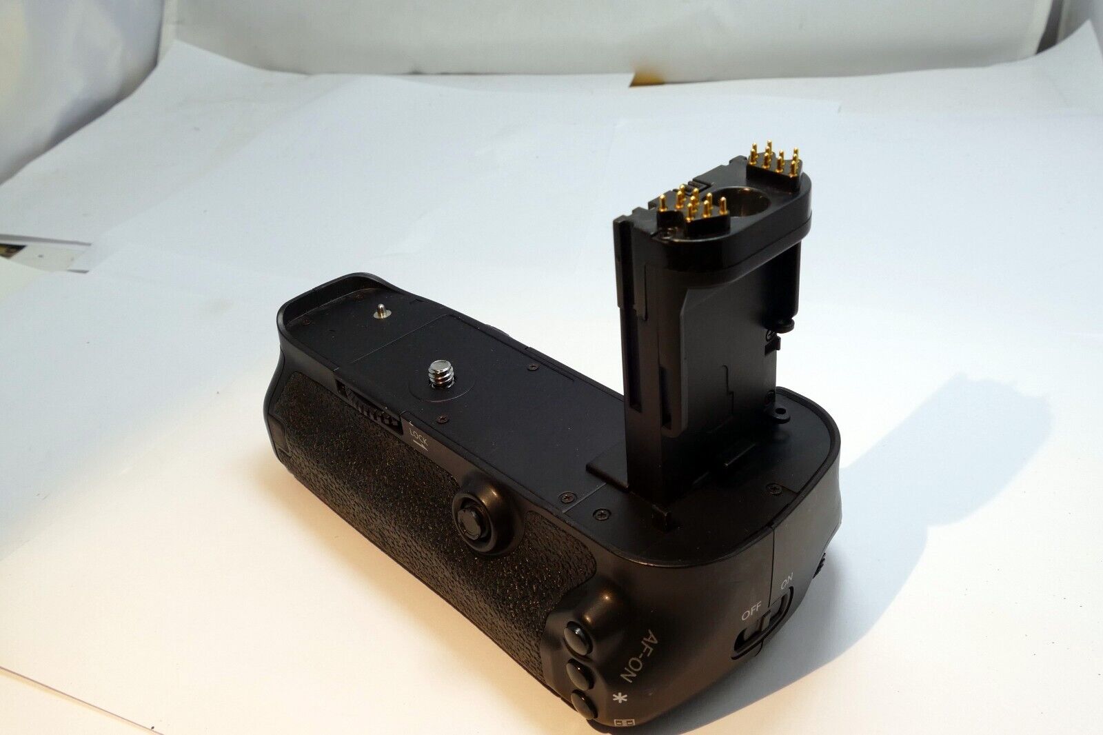 Vivitar PG-5DM IV Battery Grip for Canon EOS 5D Mark IV DSLR Camera BG-E20