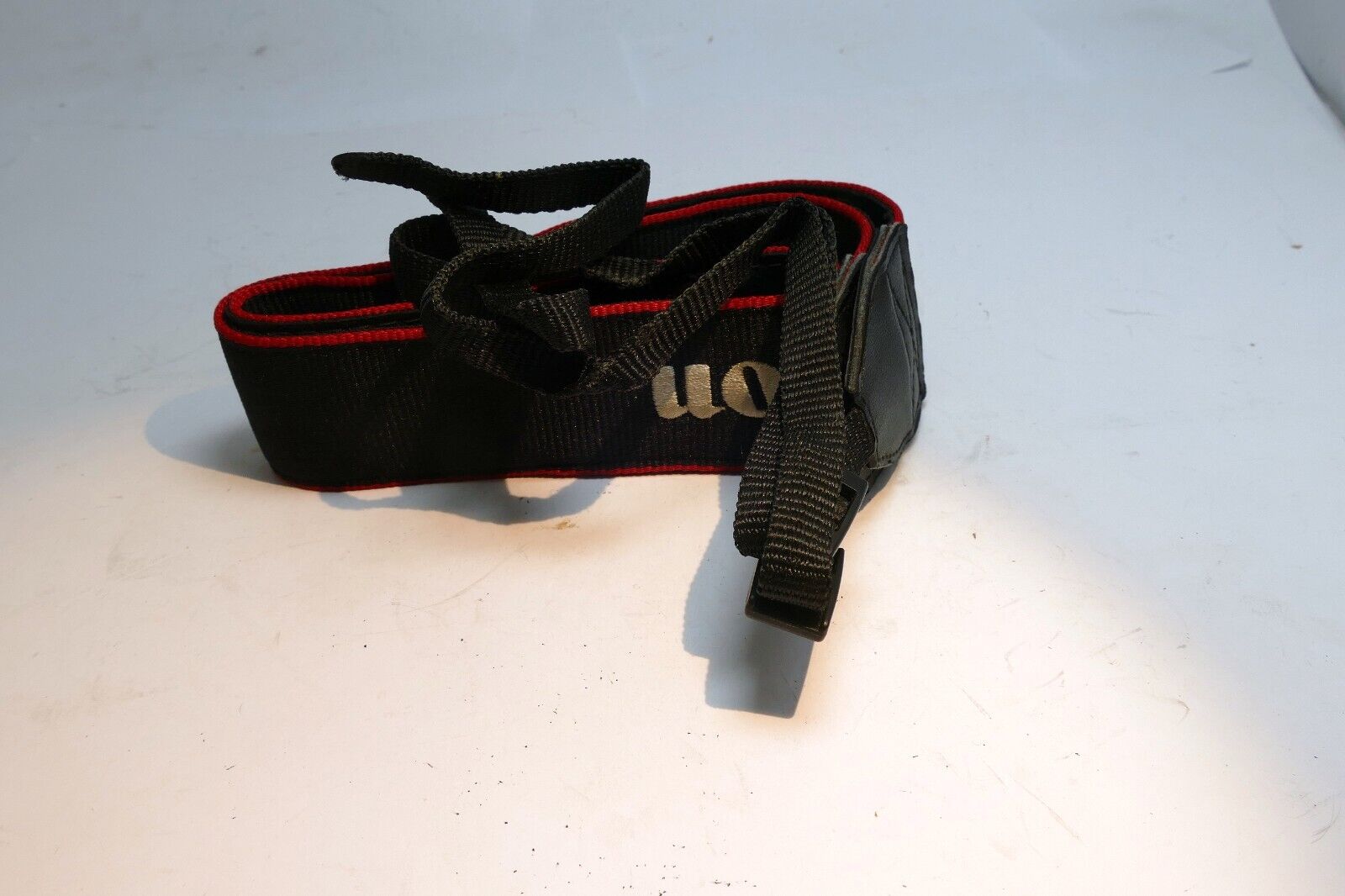 Canon EOS SLR Digital Camera Neck Shoulder Strap black-red  - Genuine OEM