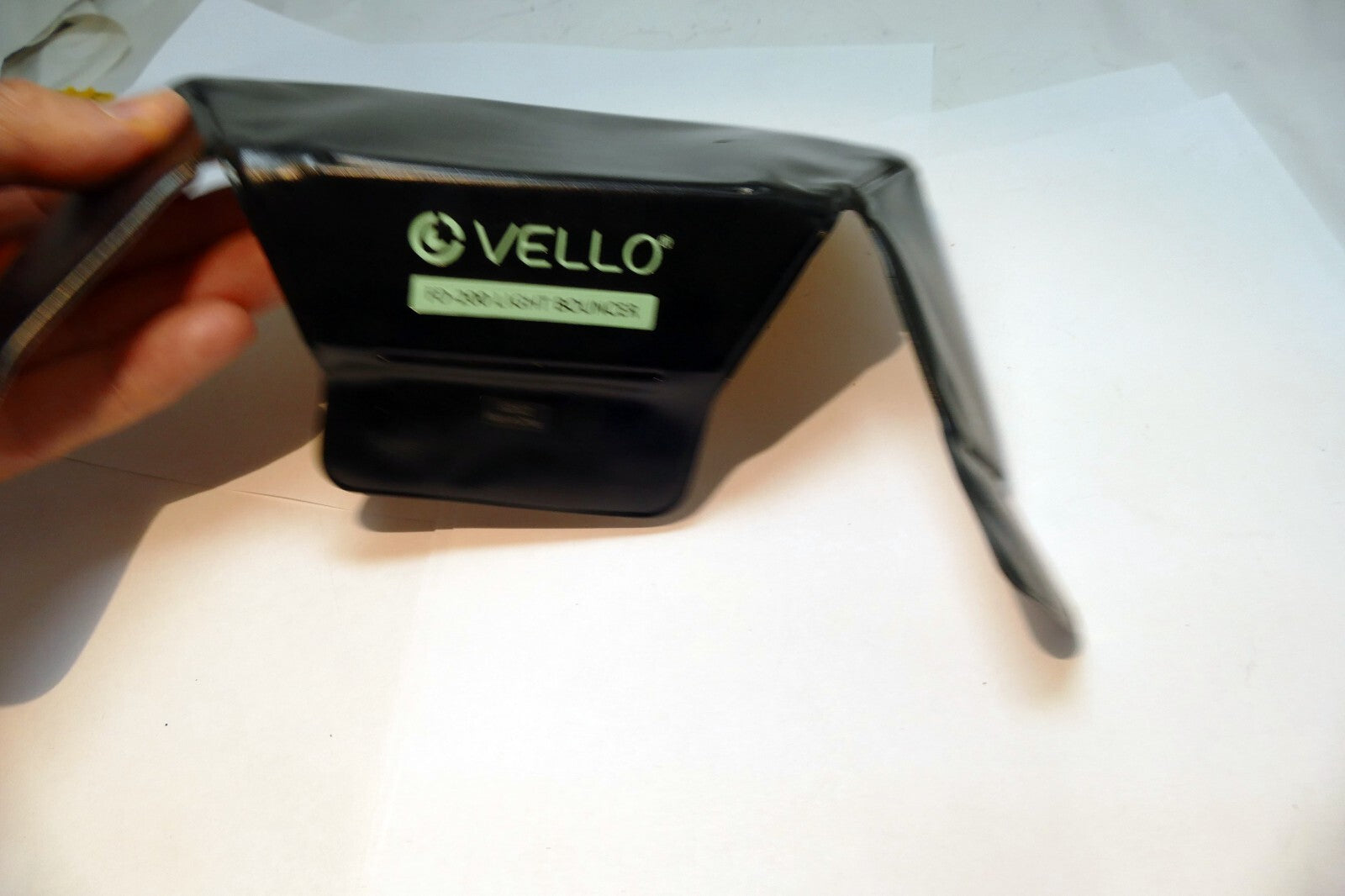 Vello FD-200 Light Bouncer SOFTBOX Flash Diffuser for external Flash worm Amber