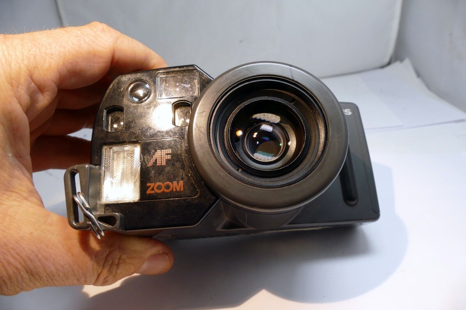 OLYMPUS INFINITY SUPER ZOOM 300, 38-105 MM CAMERA Untested - AS IS
