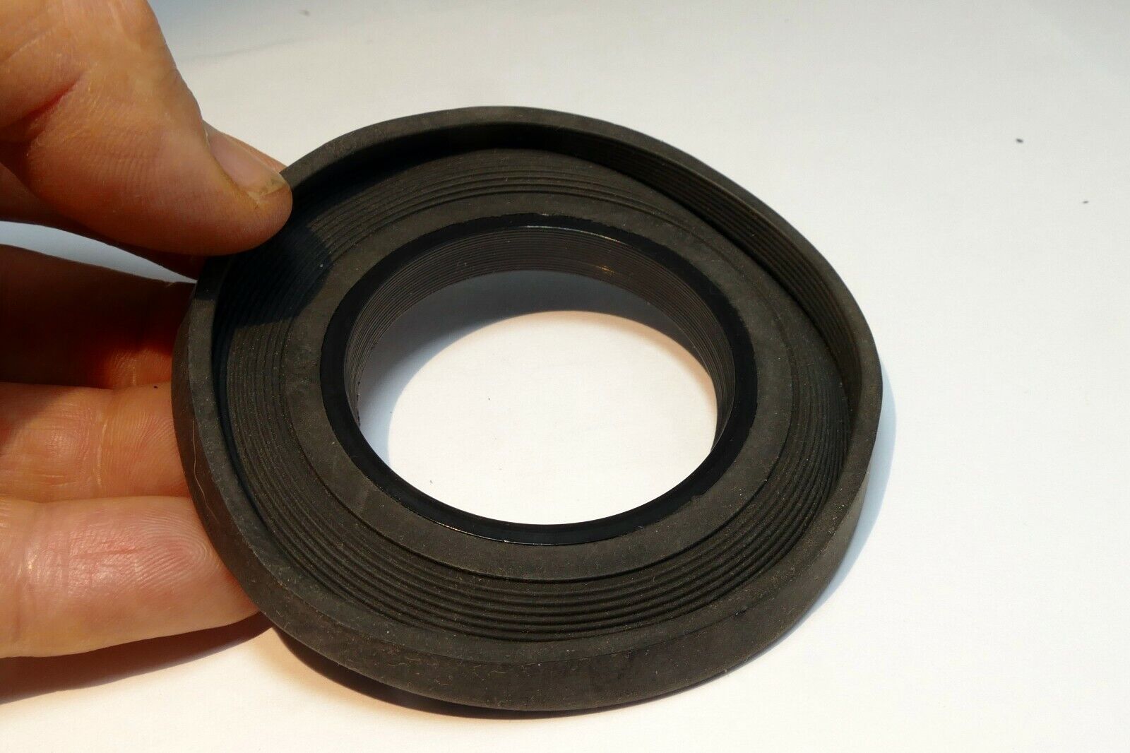 Rubber Lens Hood for 52mm rim (screw in type)  for wide angle lenses