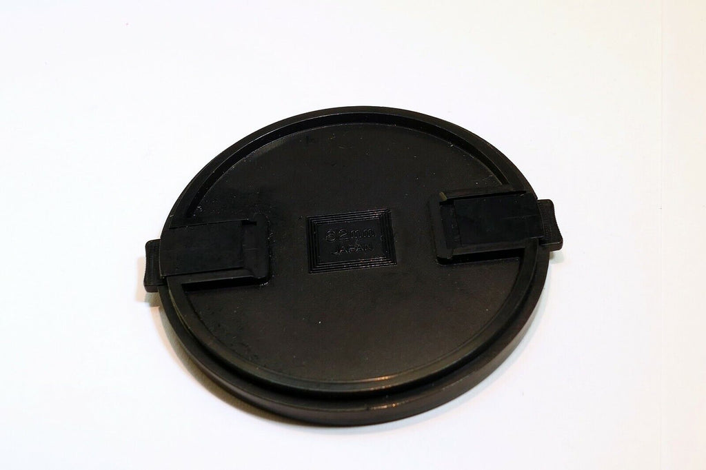 Promaster  62mm Front Lens cap snap on genuine for 18-200mm XR EDO AF