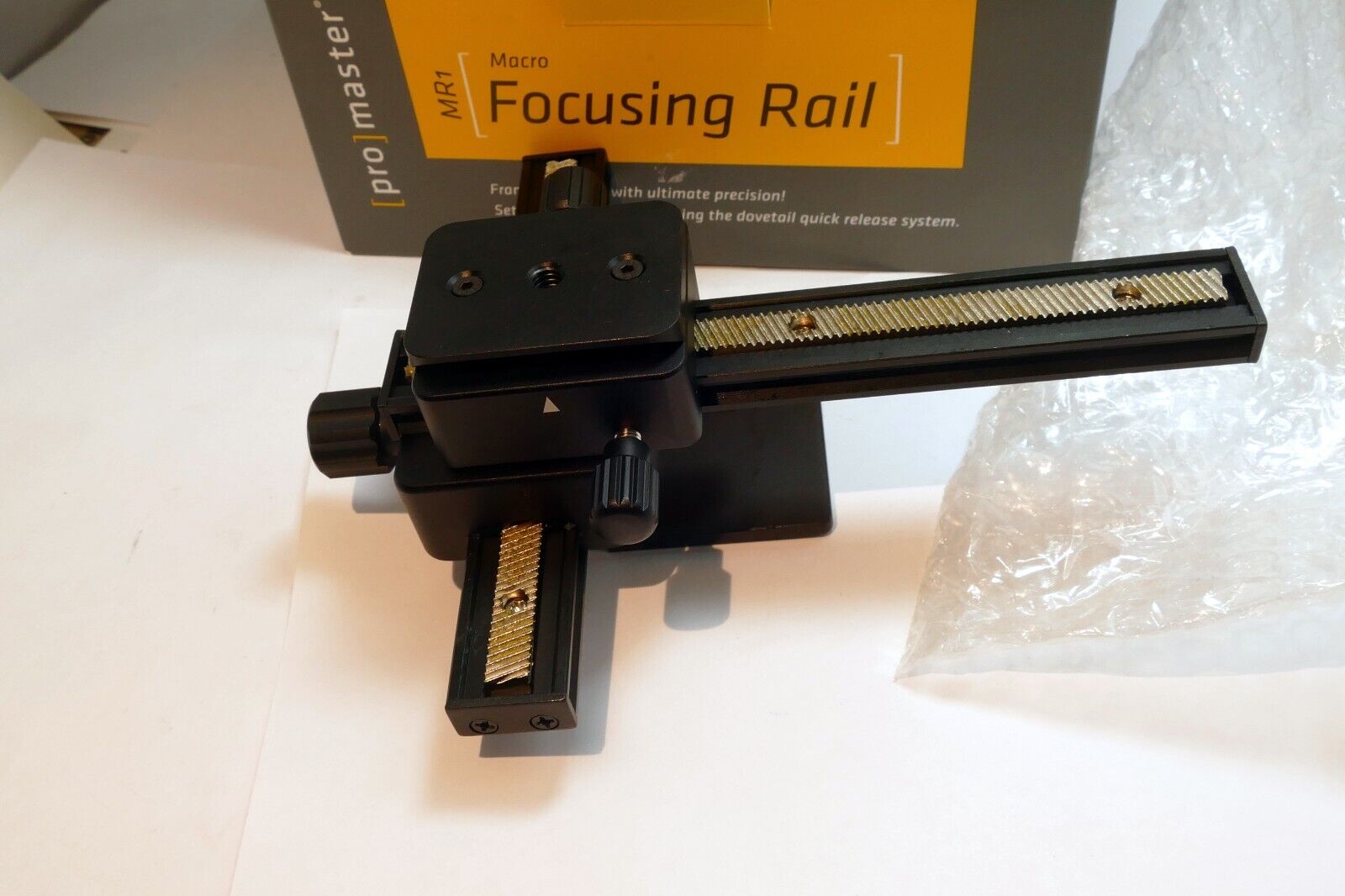 Promaster MR1 Macro Focusing Rail tripod adapter