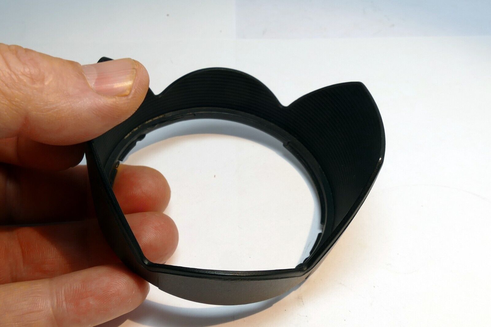 Tamron DA09 Lens Hood Shade for  28-75 mm f/2.8, A16 17-50 mm f/2.8 (67mm rim)