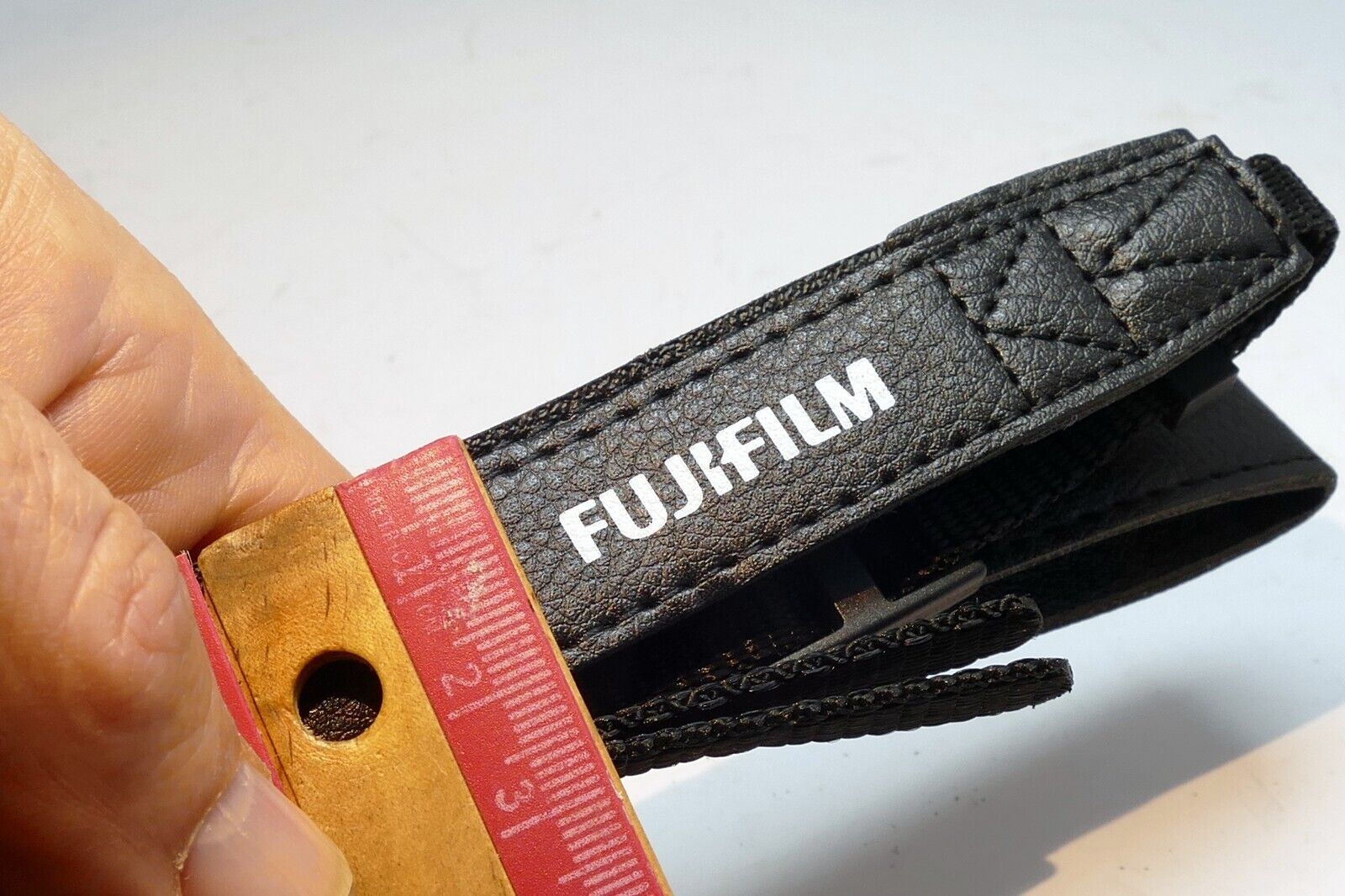 Fujifilm X S1 Q1 Q2 Digital Camera Neck Shoulder Strap - Genuine OEM