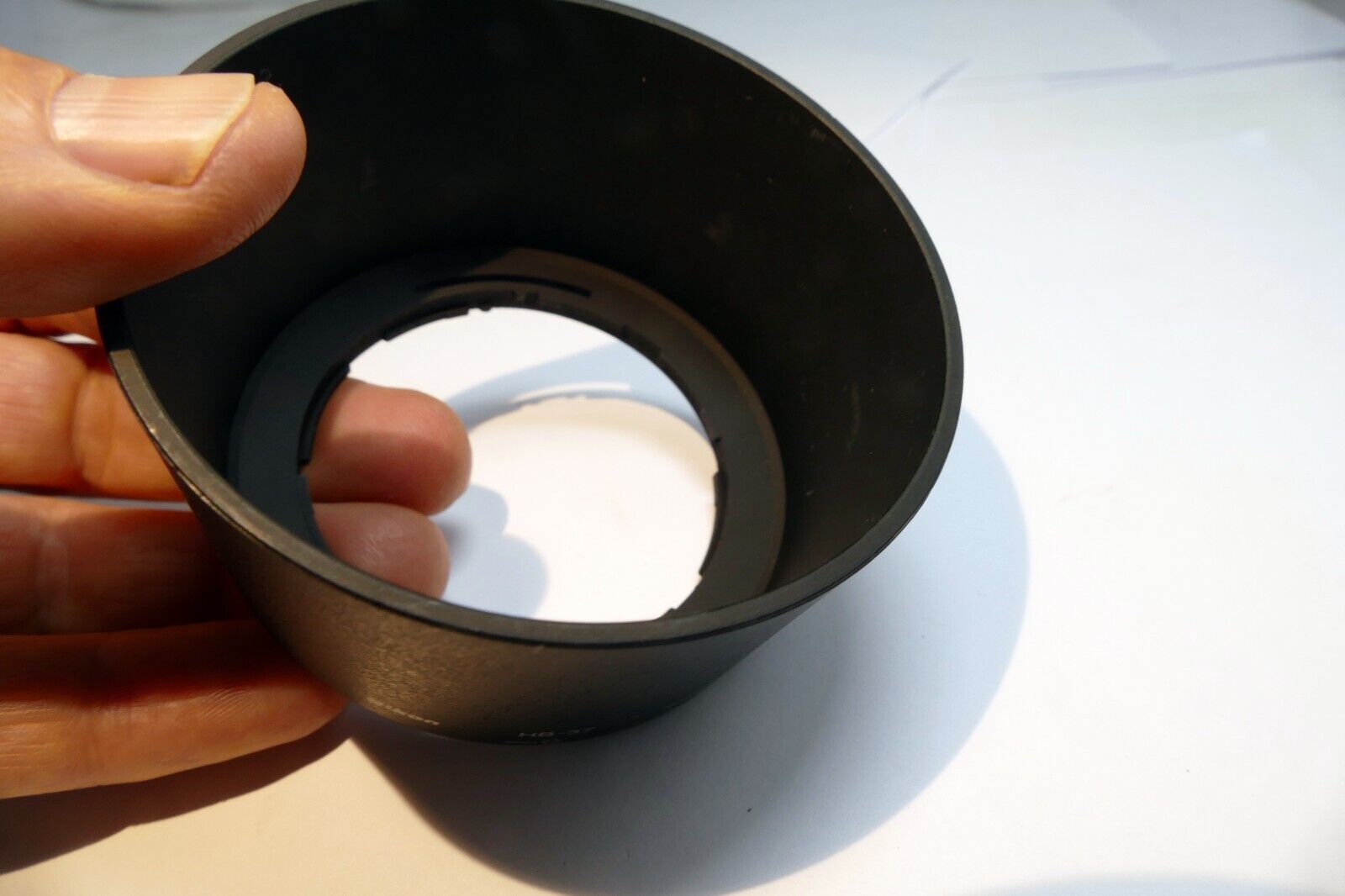 Nikon HB-37 Lens Hood for  AF-S 55-200mm f/4-5.6G VR DX & VR II OEM Genuine