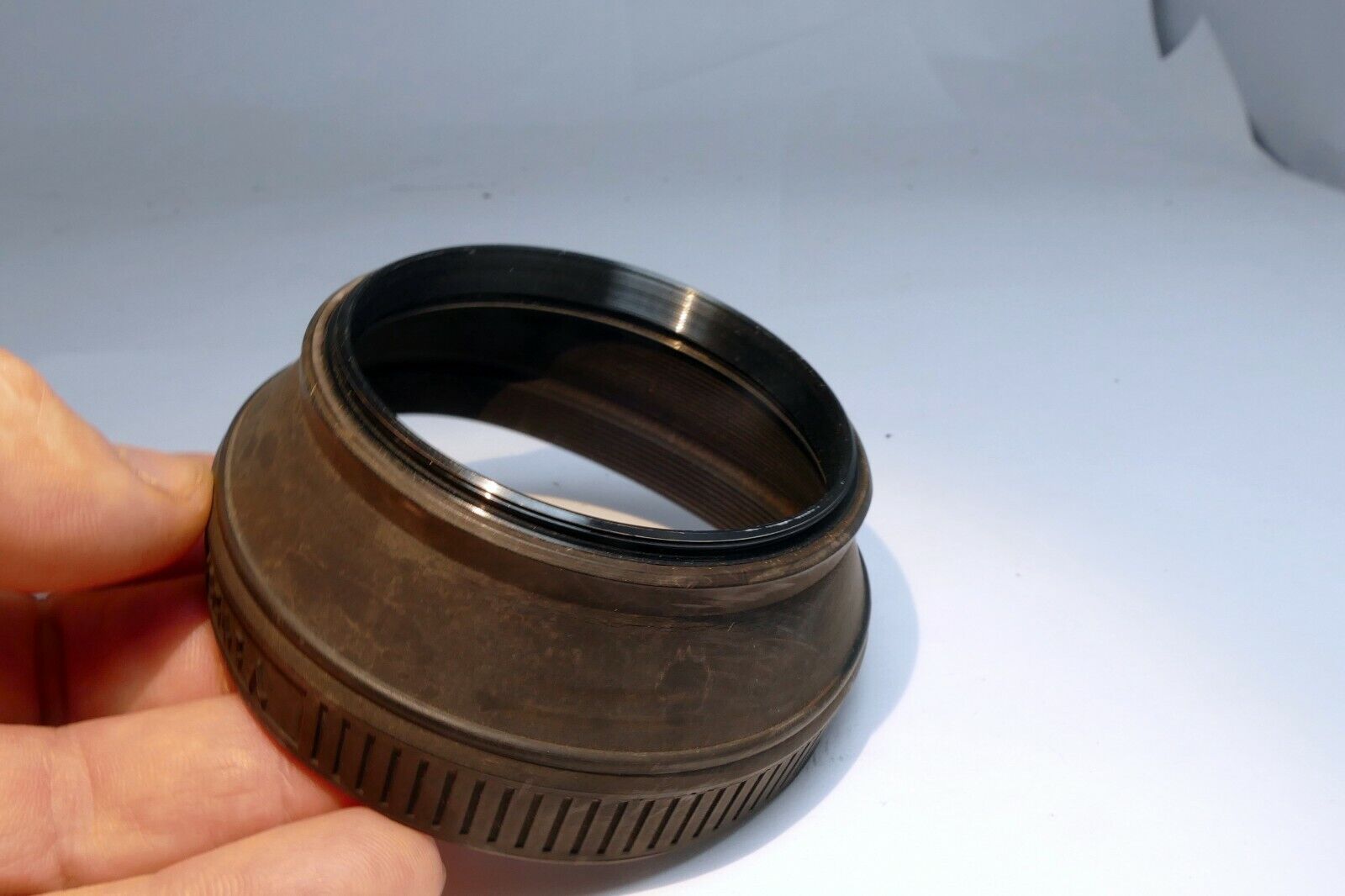 Vivitar 62mm rubber Lens Hood Shade screw in for 70-210mm 90mm macro