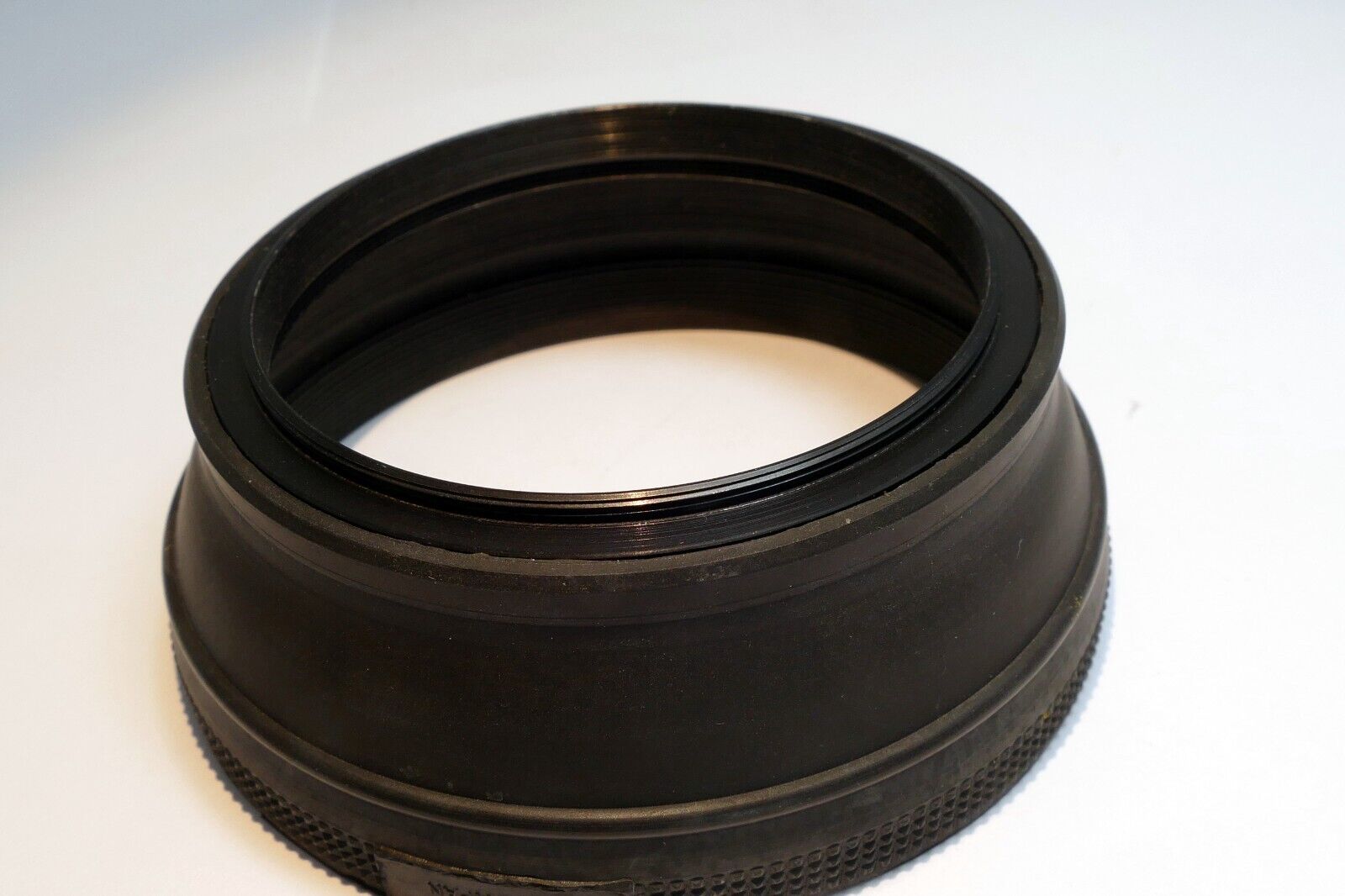72mm Lens Hood shade screw in double threaded