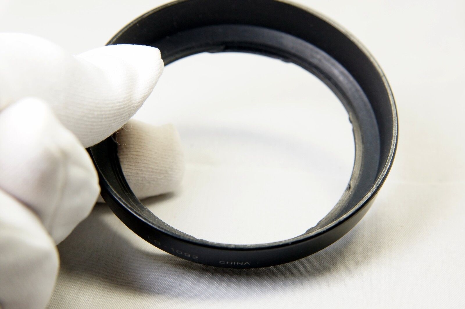 Minolta LB-1092 Maxxum lens hood shade For AF Zoom 28-100mm F3.5-5.6 (D) Genuine