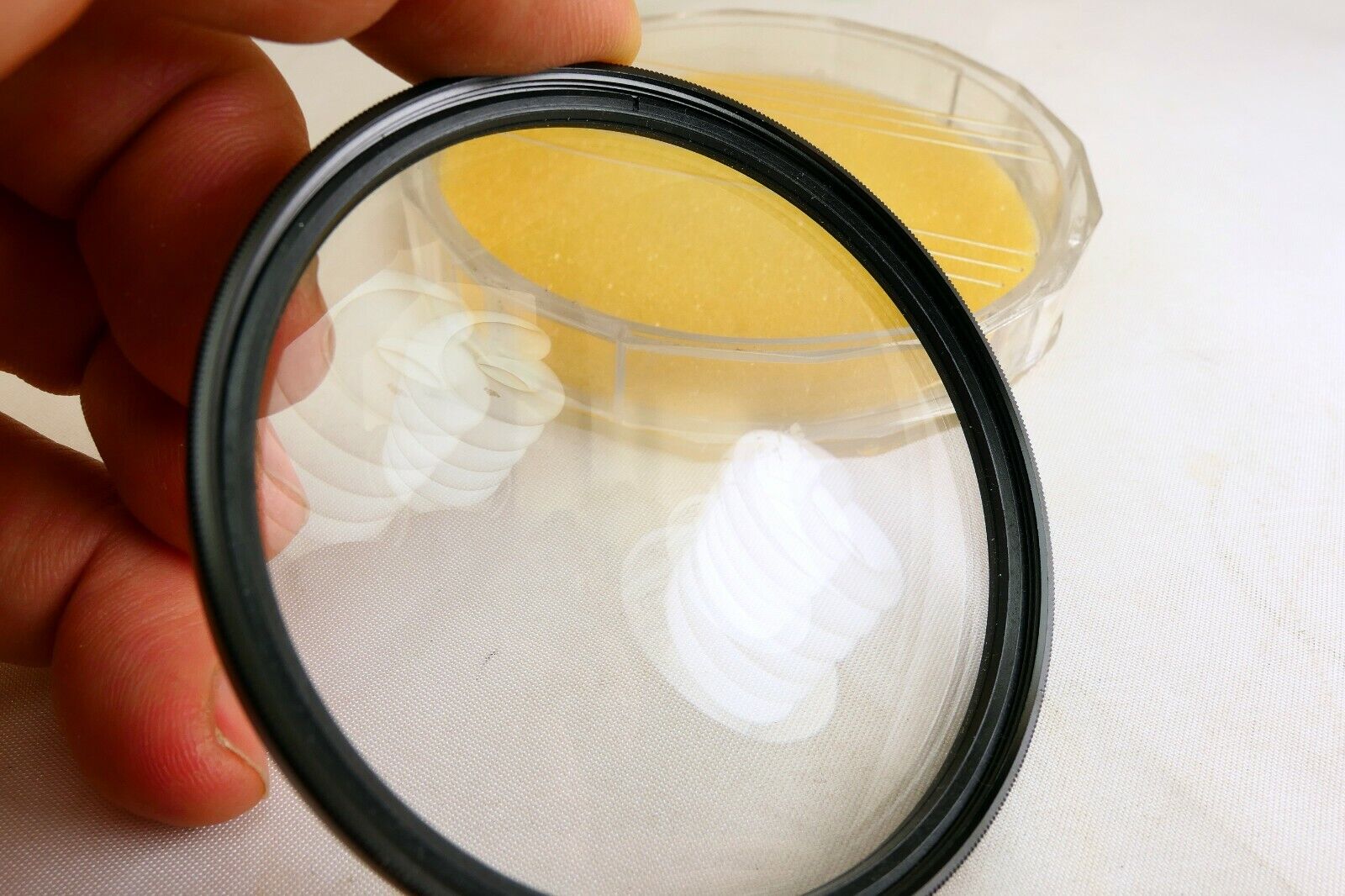 Tiffen 72mm +2 Close up macro lens filter scratched in the center