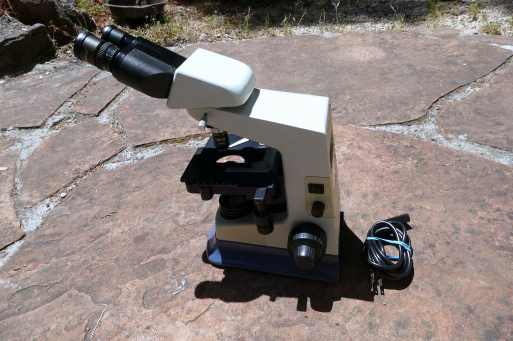 N-180M Biological Lab Medical Microscope Novel - w/ 4X 10X PH 160 0.17 objective