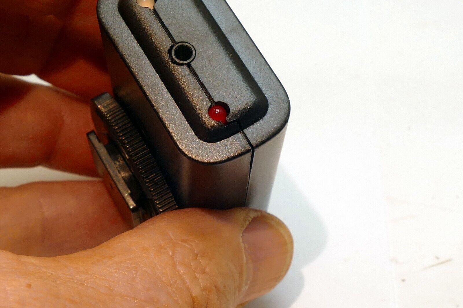 Vivitar Remote Sensor  Flash Shoe Mount adapter for VIV-RC-200