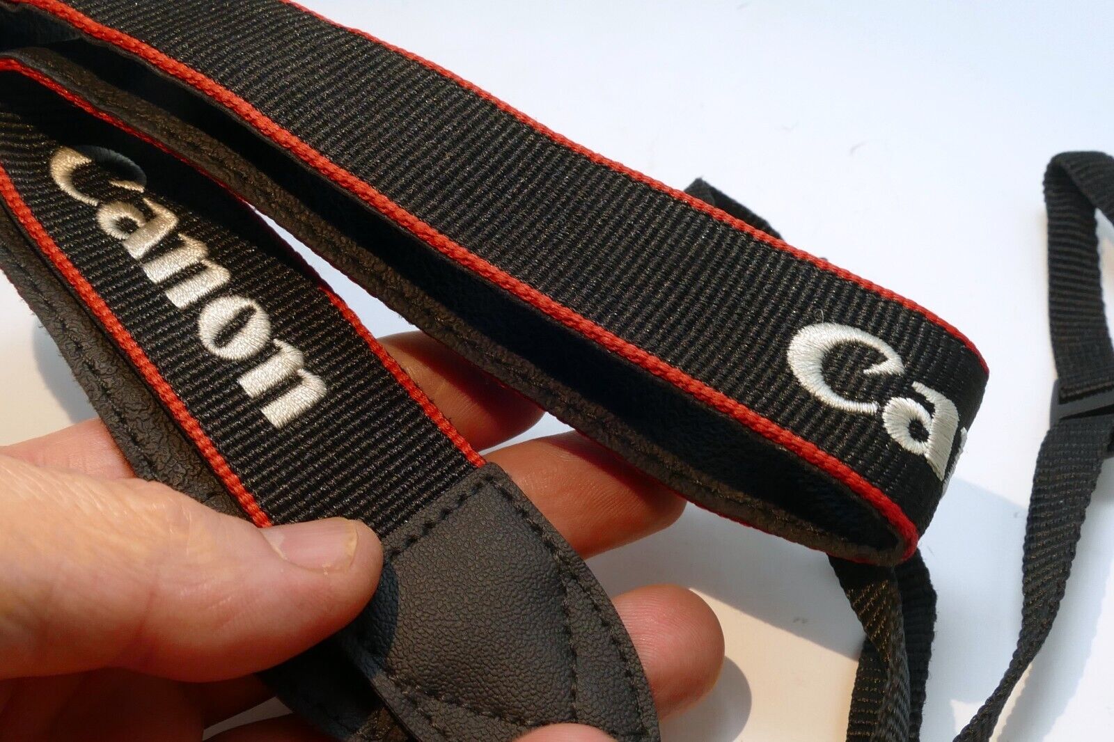 Canon EOS Digital Camera Neck Shoulder Strap Red - Black 3cm wide - Original