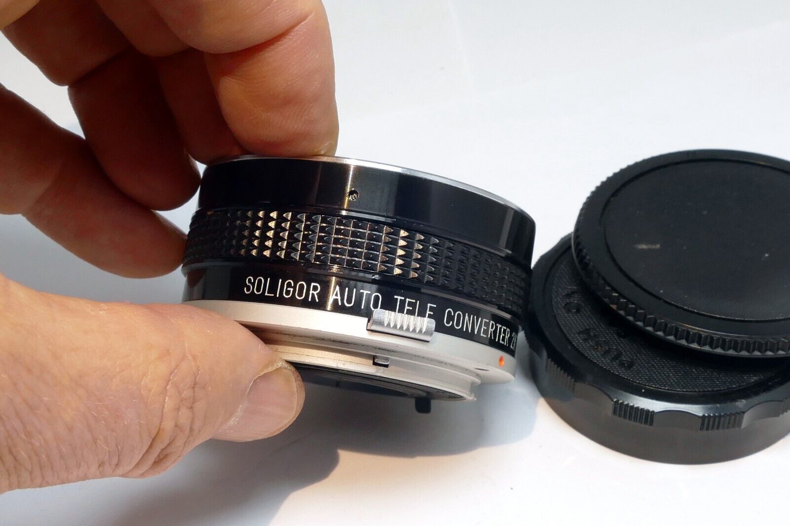 Multi-Coated 2X Lens teleconverter for Olympus OM mount