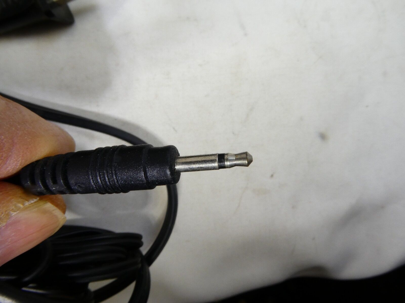 Nikon MH-2 Quick Charger Ac115/220-240V 50/60HZ 10W – DC20V with US wall cable